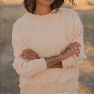 Relaxed Crewneck Sweater in Pale Peach